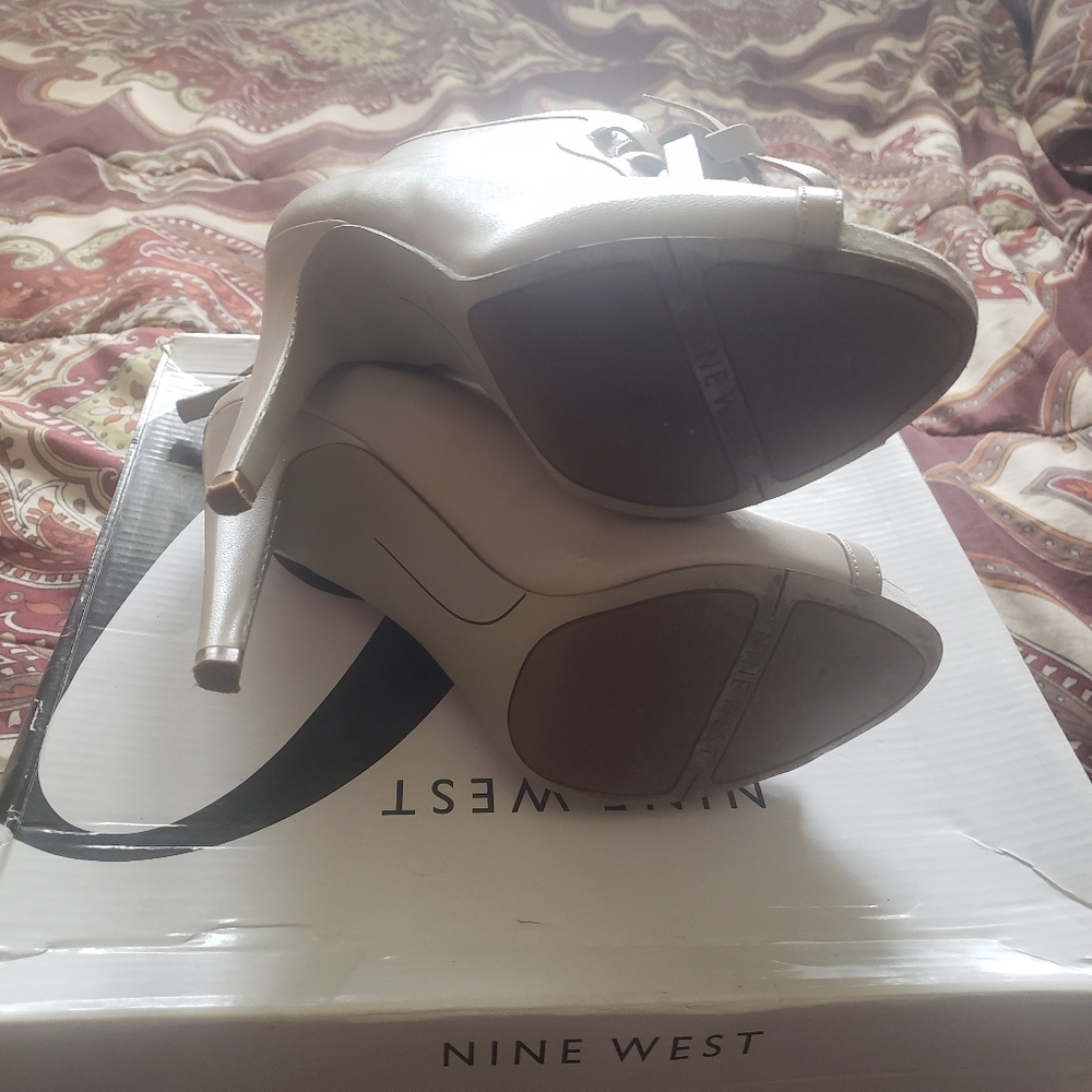Nine West Peep Toe Pump - Picture 4 of 5